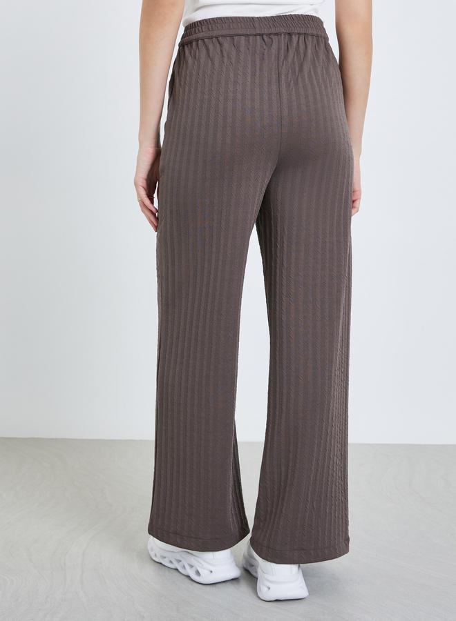 ستايلي بنطال مخطط بأرجل واسعة - Image 3